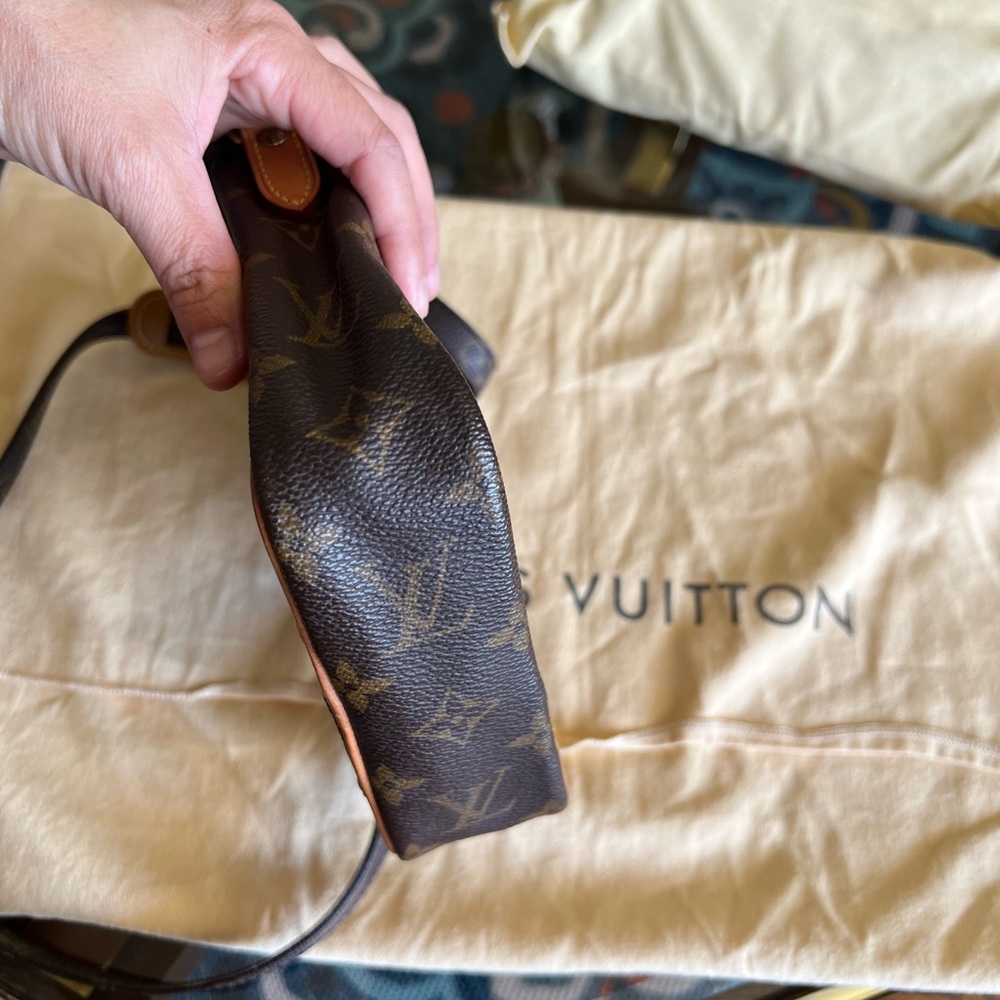 Louis Vuitton Monogram Brown Messenger Bag - Picture 11 of 11